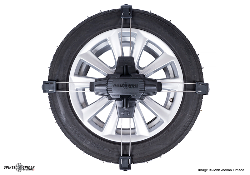 VW Amarok double cab (10-21) :Spikes-Spider Easy ALPINE PRO size SPEAP3